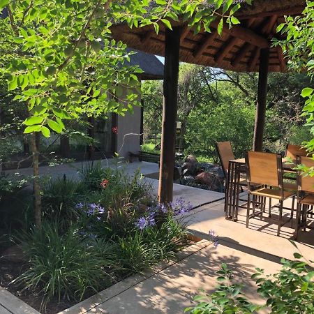 11 Raptors Lodge Hoedspruit Bagian luar foto